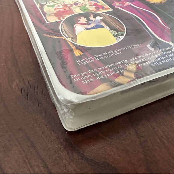 Disney Masterpiece Collection Snow White And The Seven Dwarfs (VHS) NEW IN BOX - Picture 5 of 9